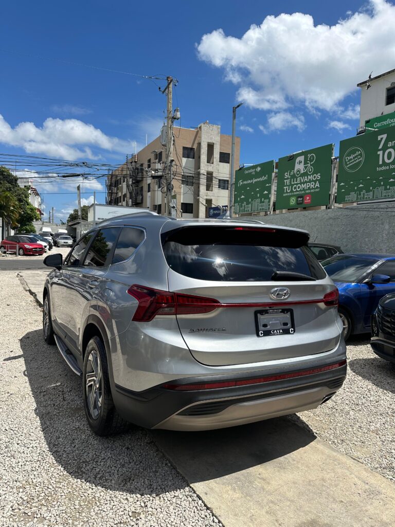 Hyundai Santa Fe SE 2021