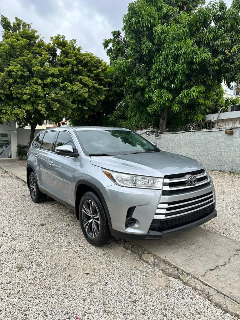 Toyota Highlander LE 2019