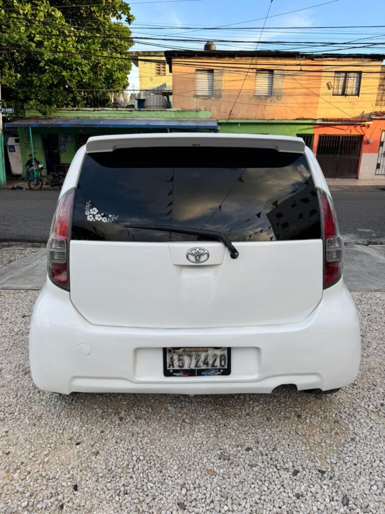 Toyota Passo 2006