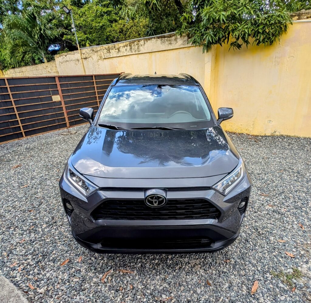 Toyota RAV4 XLE 2021
