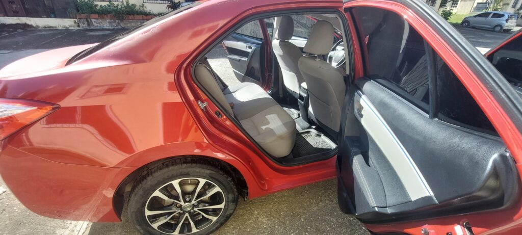 Toyota Corolla LE 2015