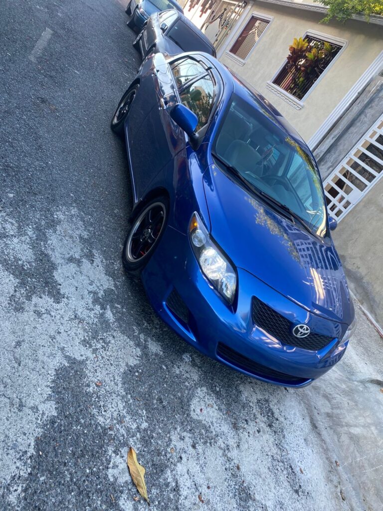 Toyota Corolla LE 2010