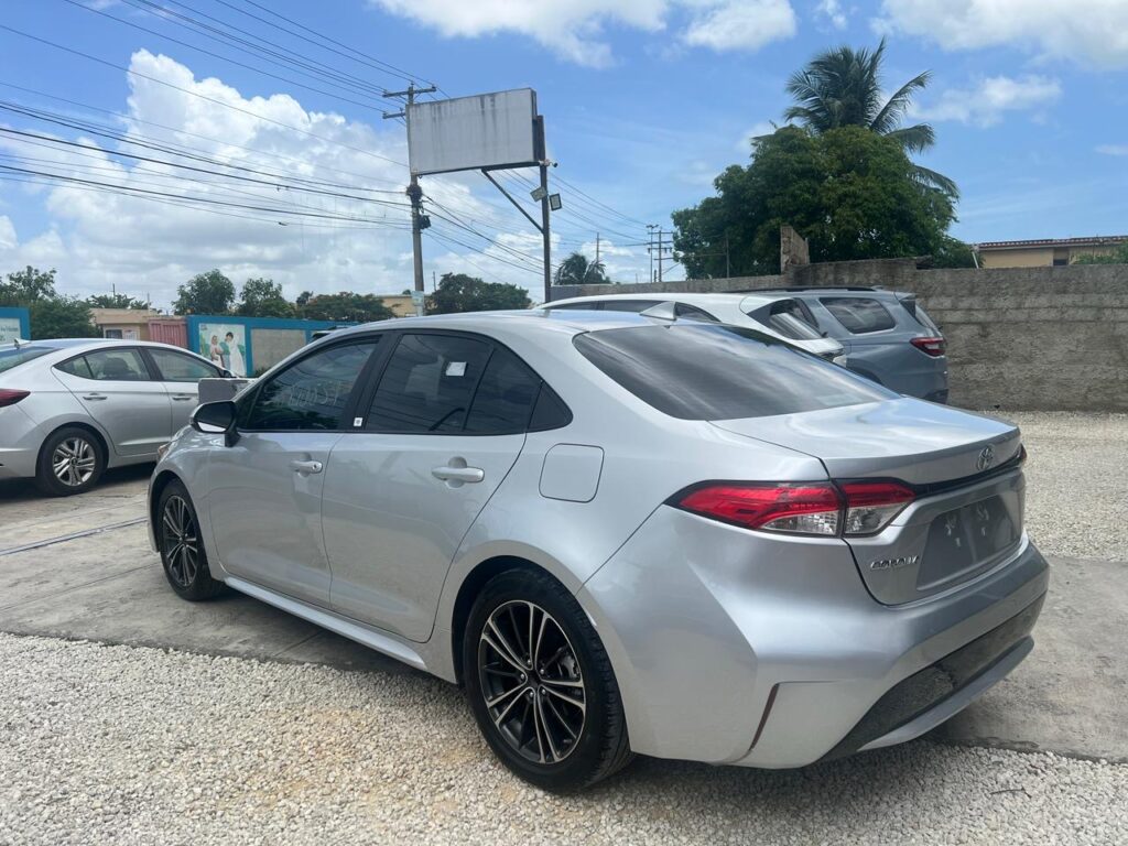 Toyota Corolla LE 2021