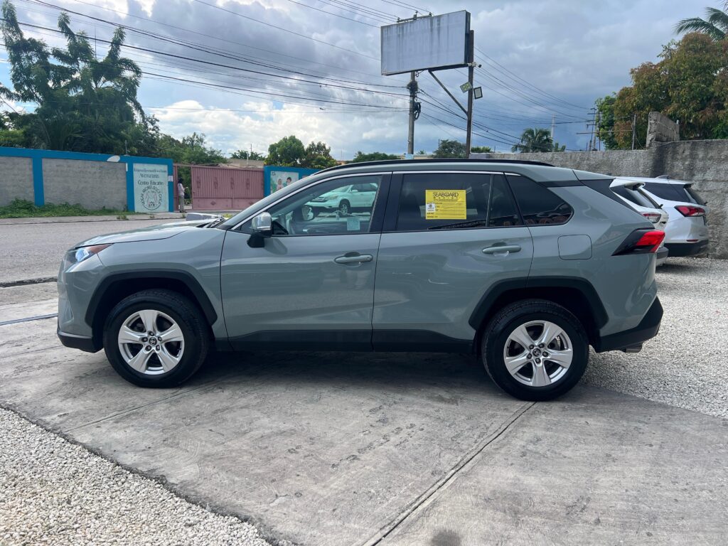 Toyota RAV4 XLE 2020