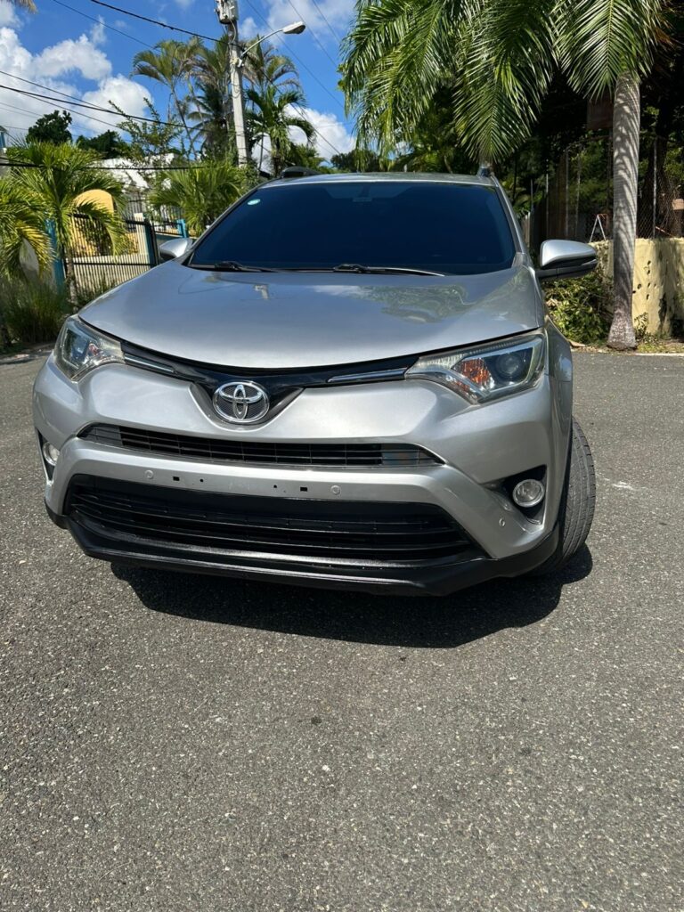 Toyota RAV4 LE 2017