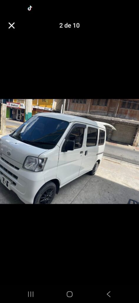 Daihatsu Hijet Cargo 2015