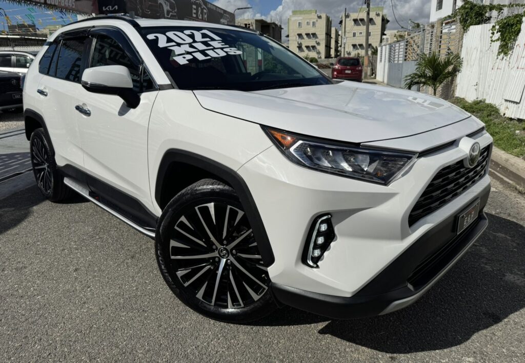 Toyota RAV4 XLE 2021