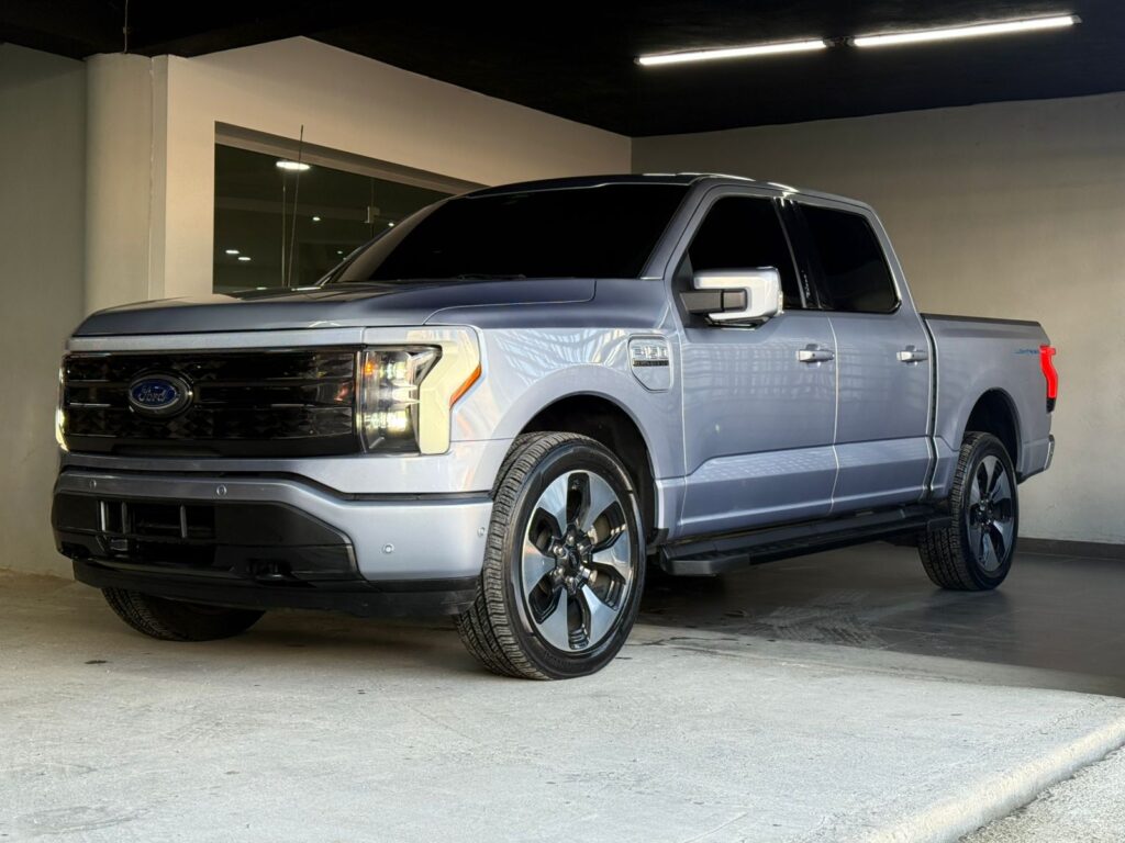 Ford F-150 Lightning Platinum 2022
