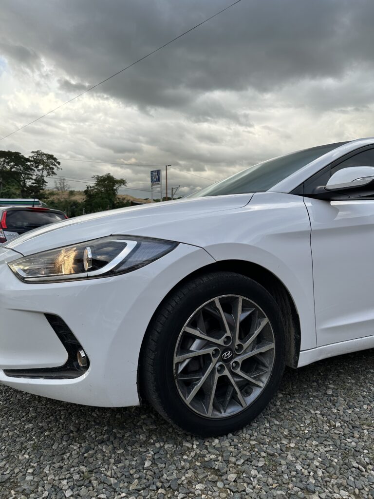 Hyundai Avante LPI 2016 - Solo Conocedores