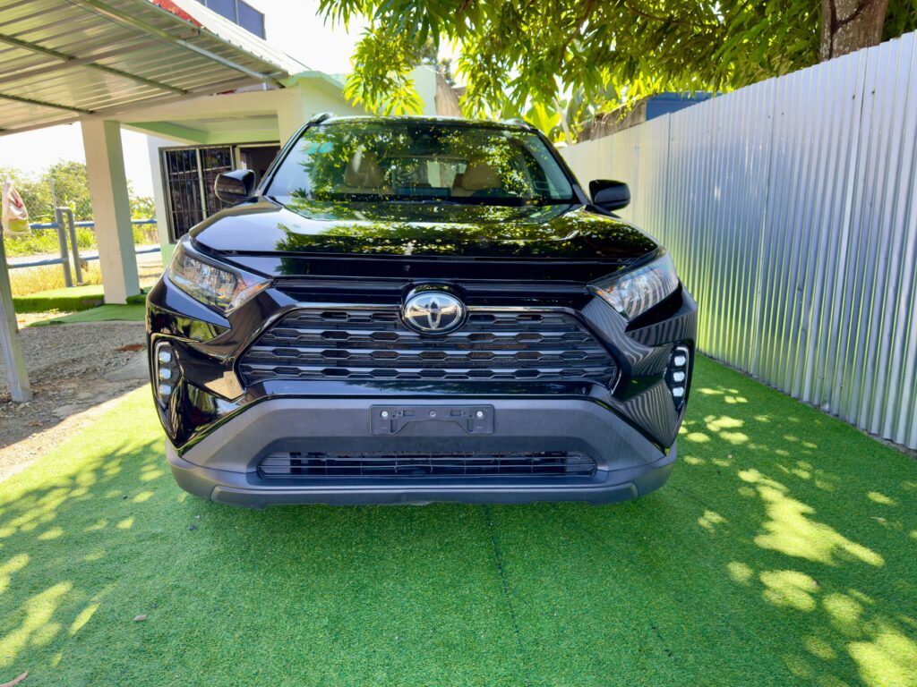 Toyota RAV4 LE Plus 2020