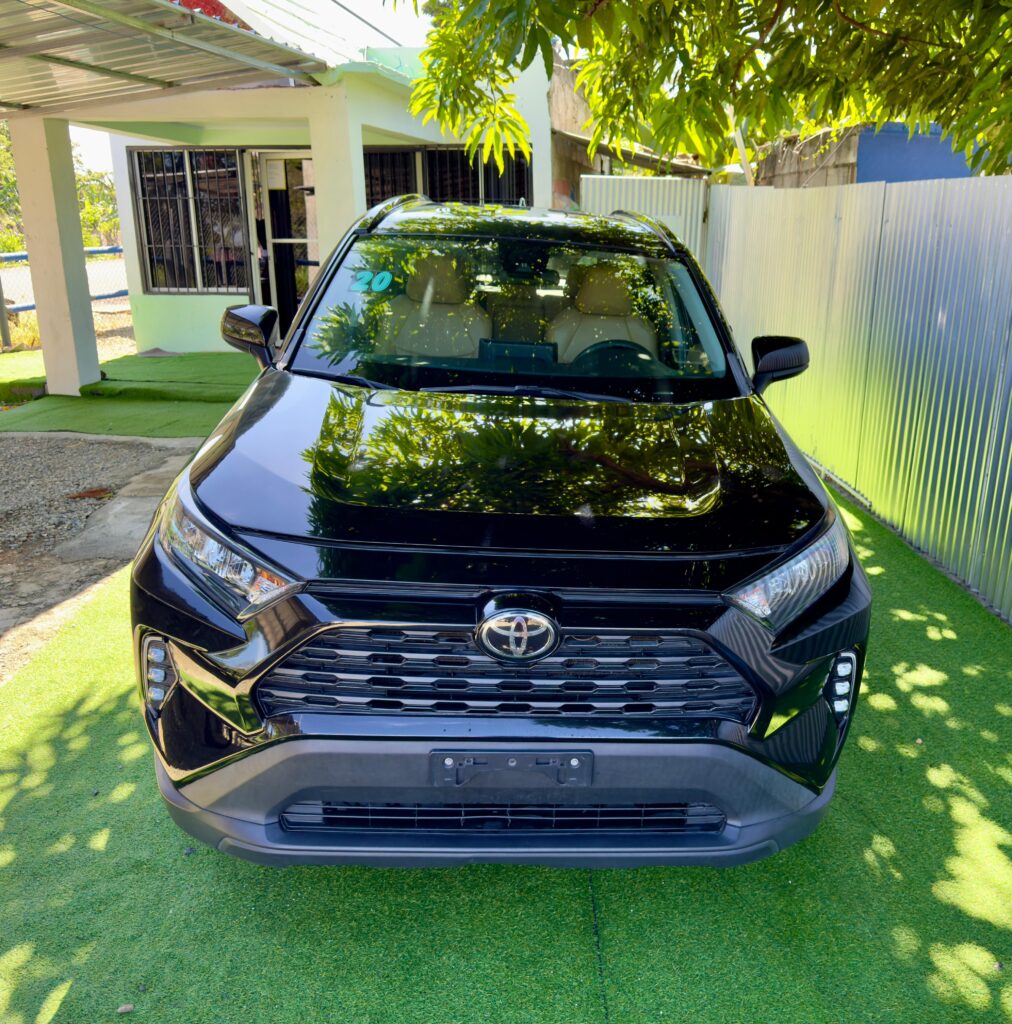 Toyota RAV4 LE Plus 2020