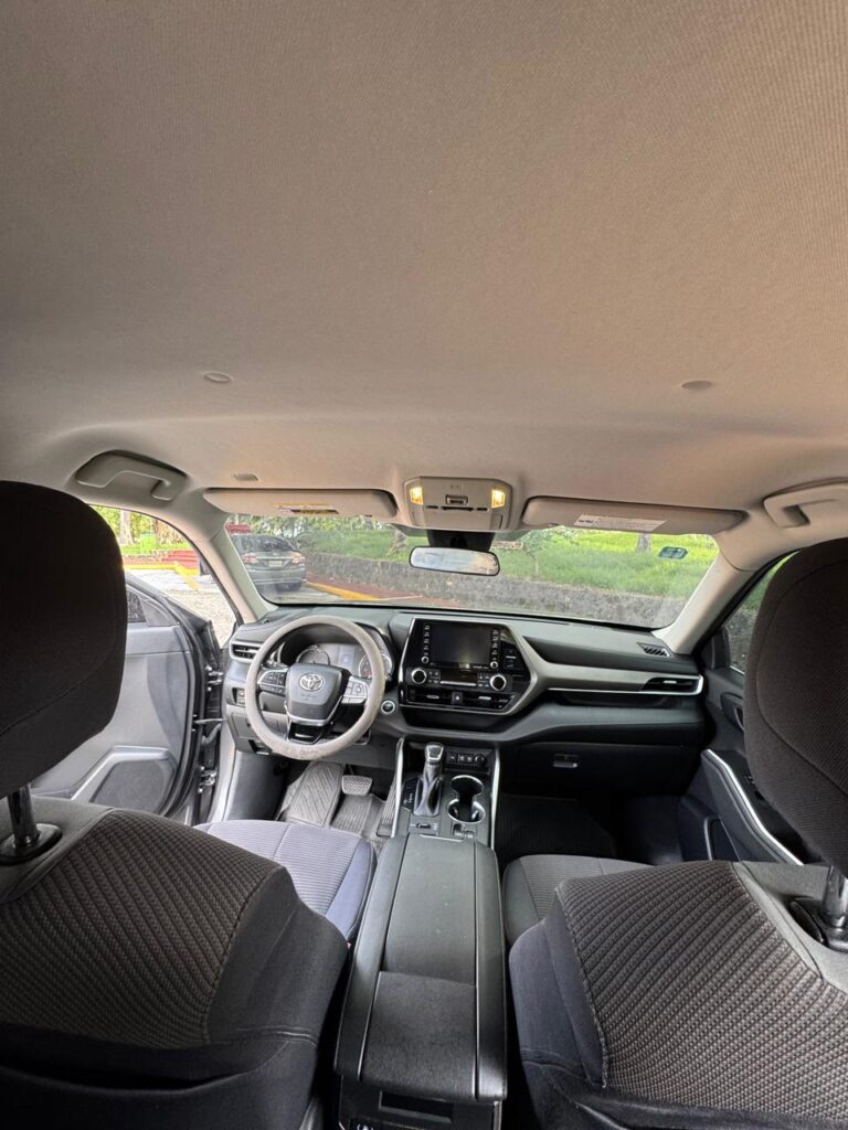 Toyota Highlander LE 2020