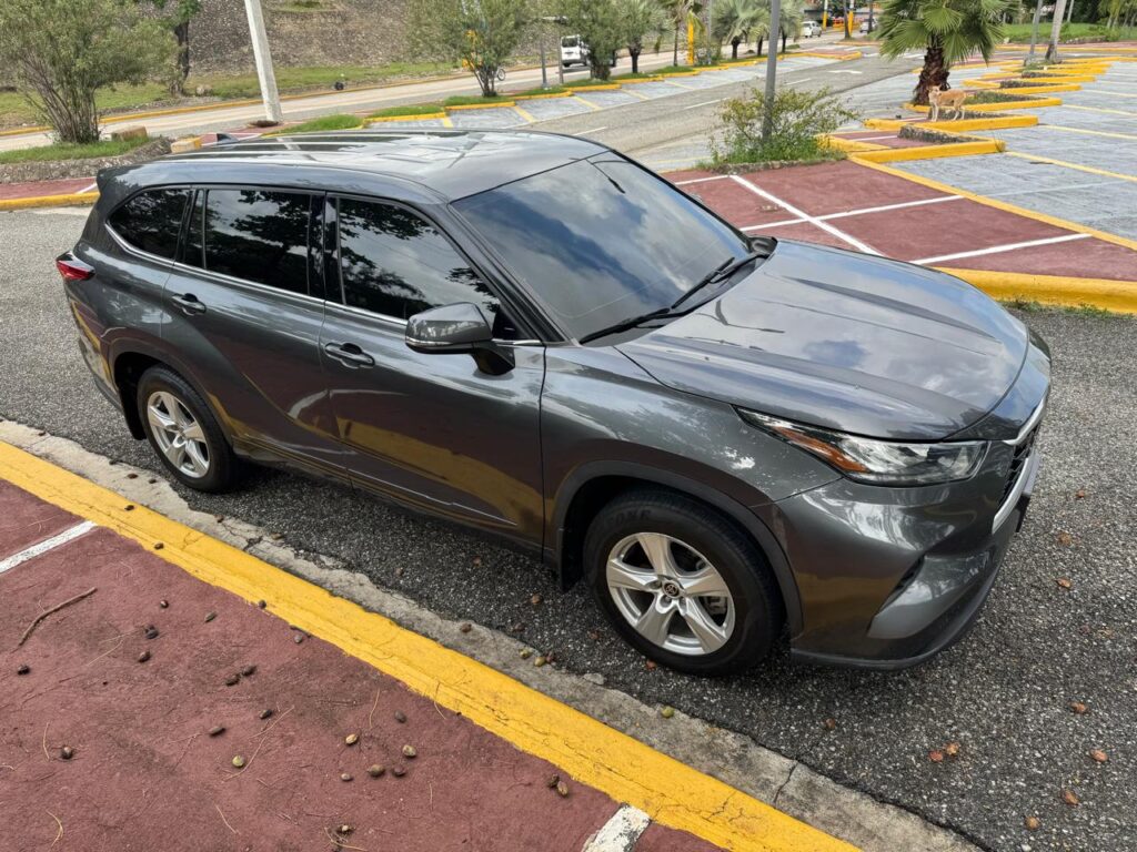 Toyota Highlander LE 2020