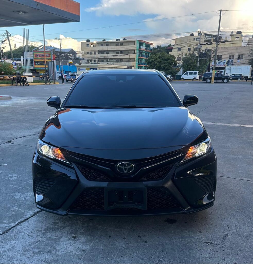 Toyota Camry SE 2019