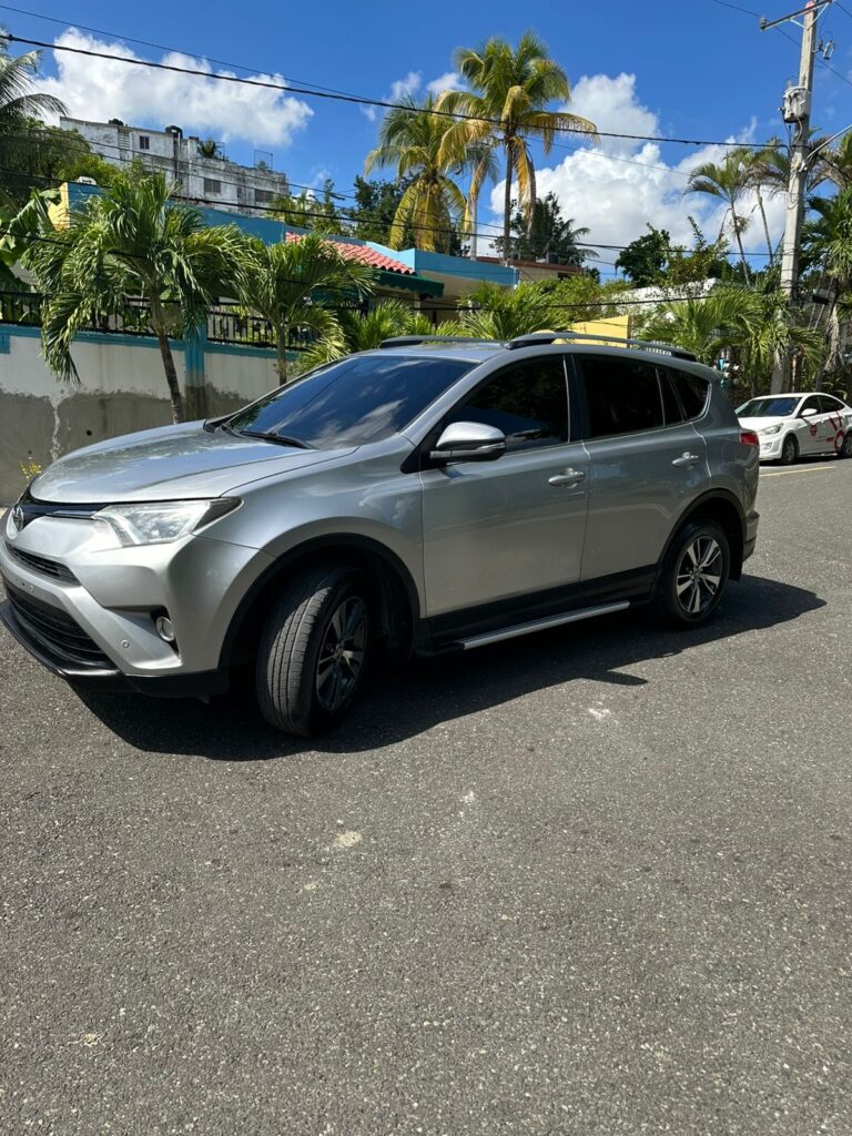 Toyota RAV4 LE 2017
