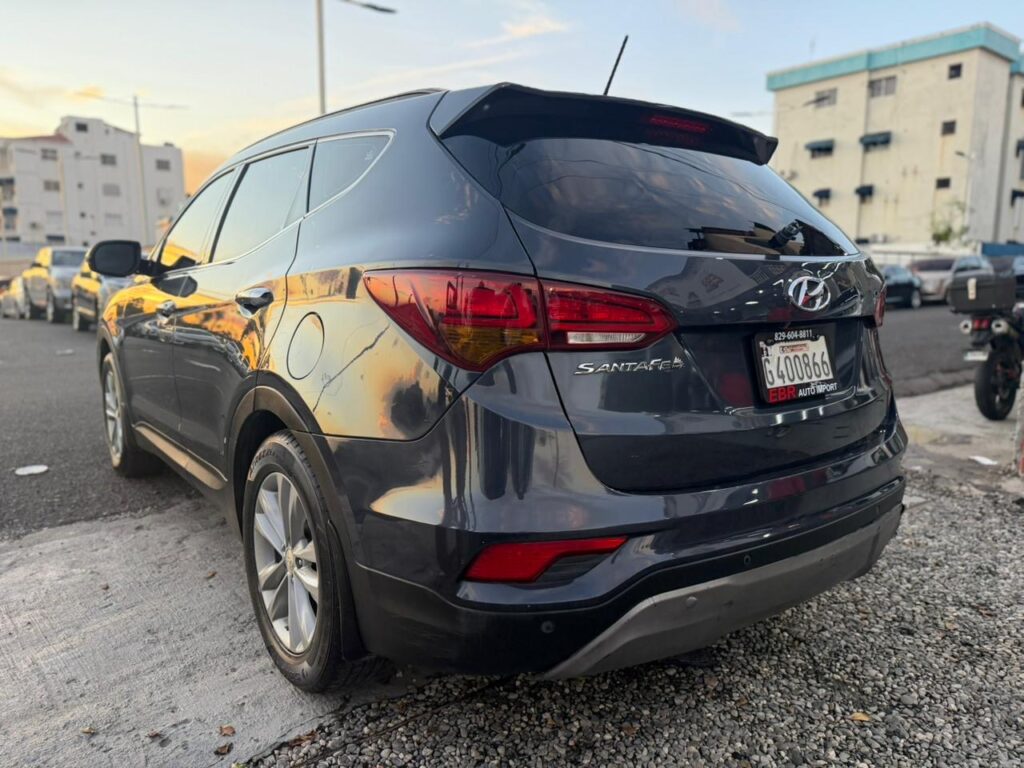 Hyundai Santa Fe Limited 2017