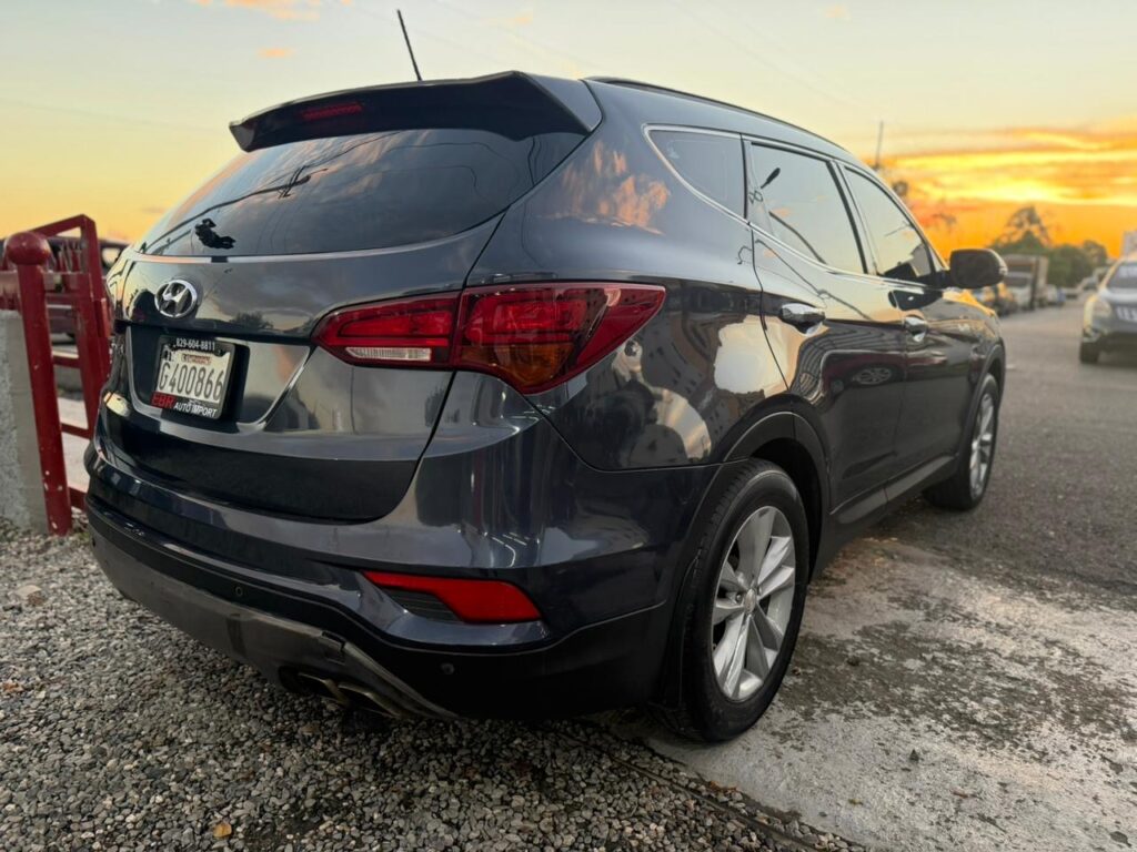Hyundai Santa Fe Limited 2017