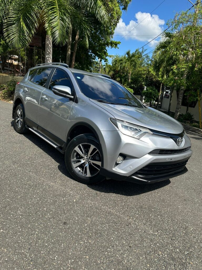 Toyota RAV4 LE 2017