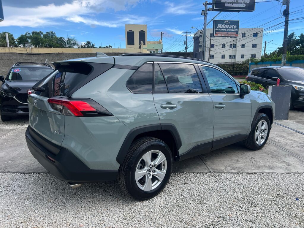 Toyota RAV4 XLE 2020