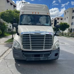 Freightliner M2 106 2011