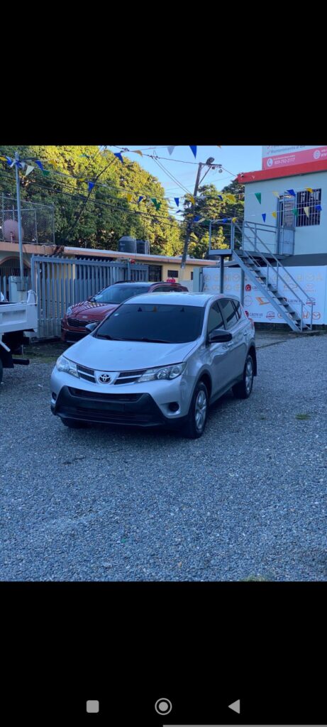 Toyota RAV4 LE 2014