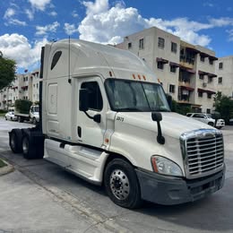 Freightliner M2 106 2011