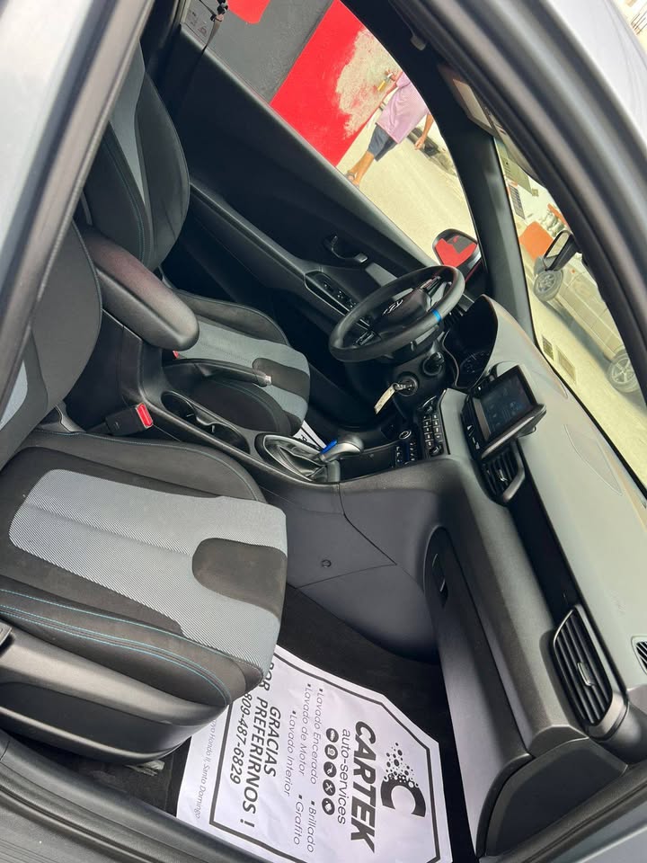 Hyundai Veloster 2019