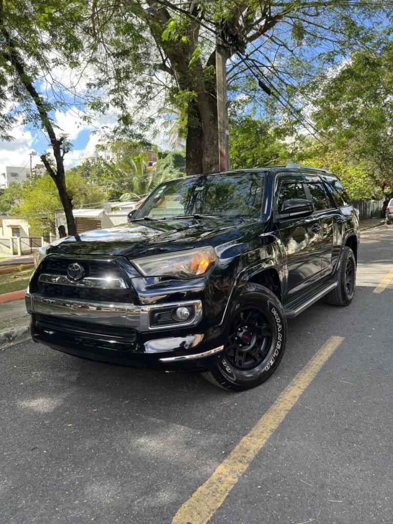 Toyota 4Runner SR5 2015