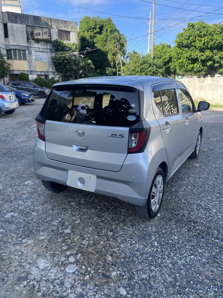 Daihatsu Mira 2020