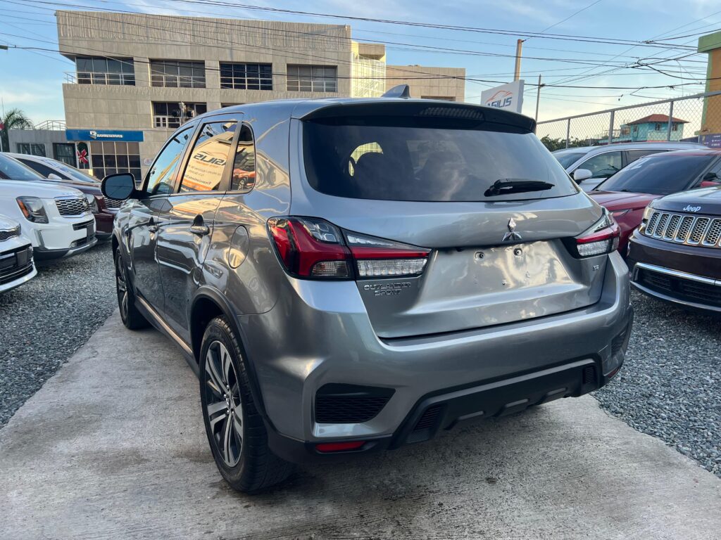 Mitsubishi Outlander Sport SE 2020