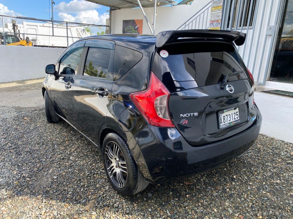 Nissan Note Drive 2015