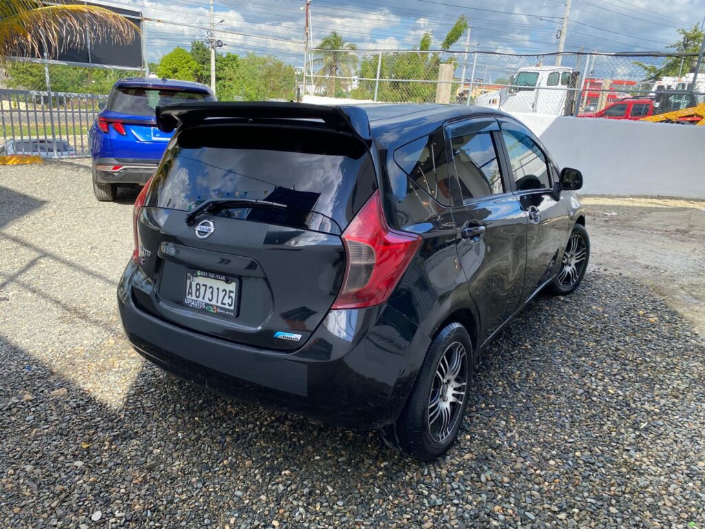 Nissan Note Drive 2015