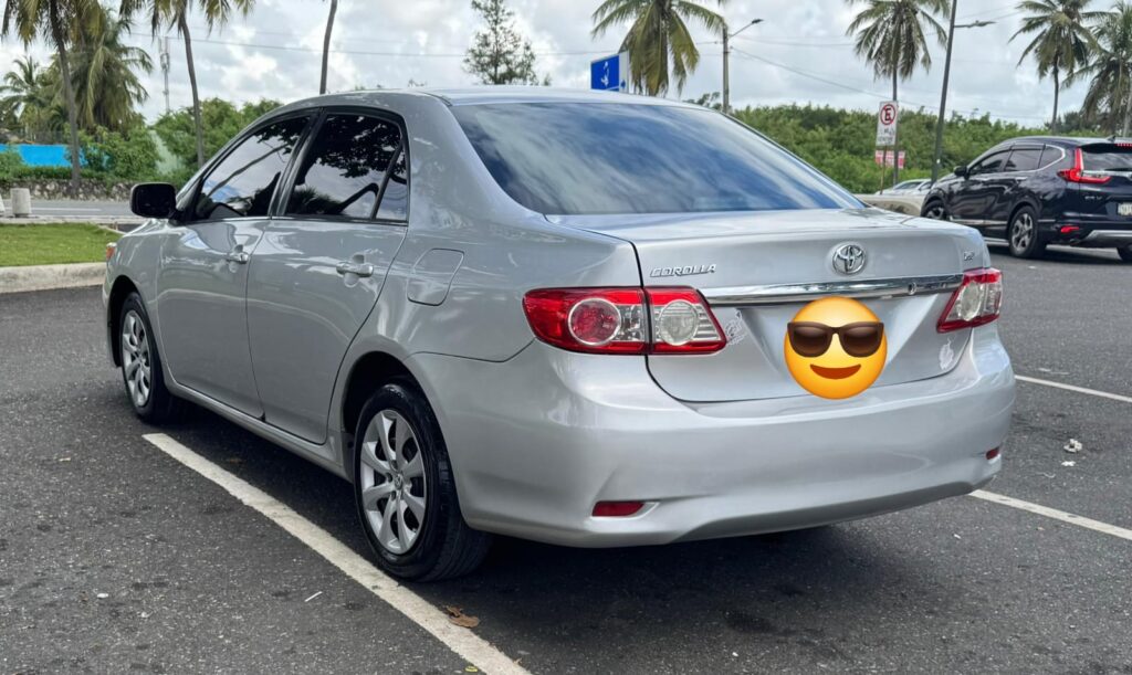 Toyota Corolla LE 2013
