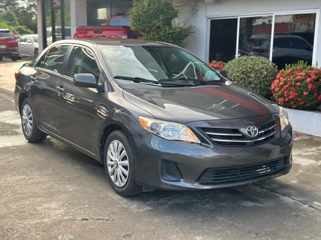 Toyota Corolla LE 2013