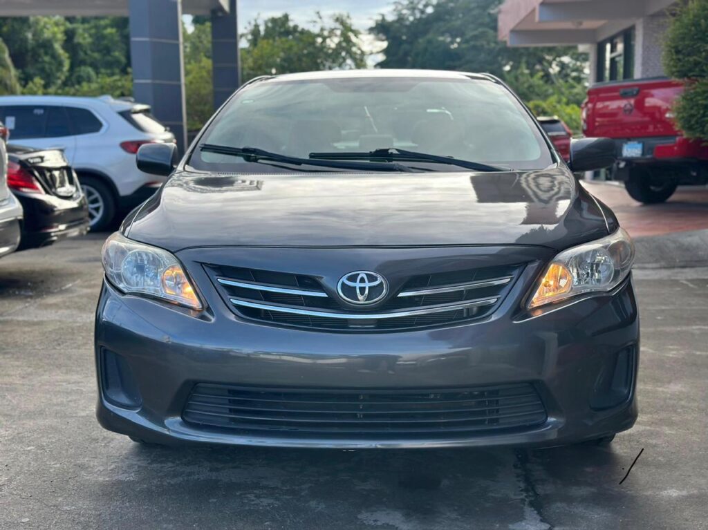 Toyota Corolla LE 2013