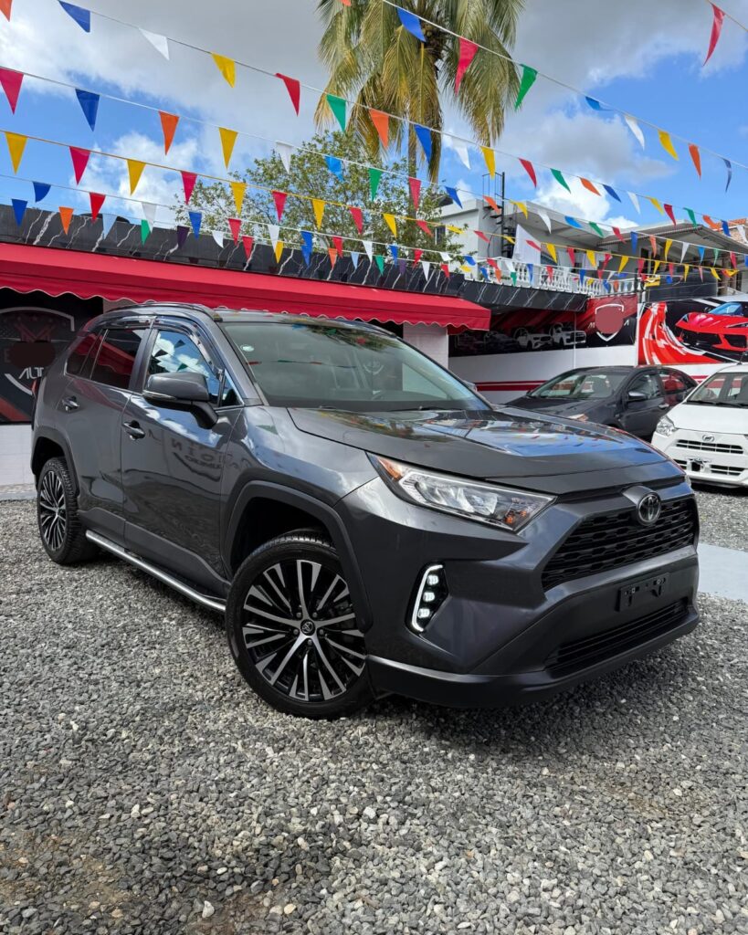 Toyota RAV4 XLE 2021
