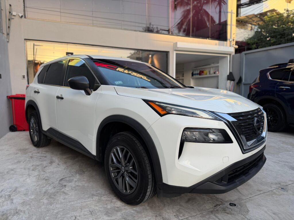 Nissan Rogue Sport S 2021