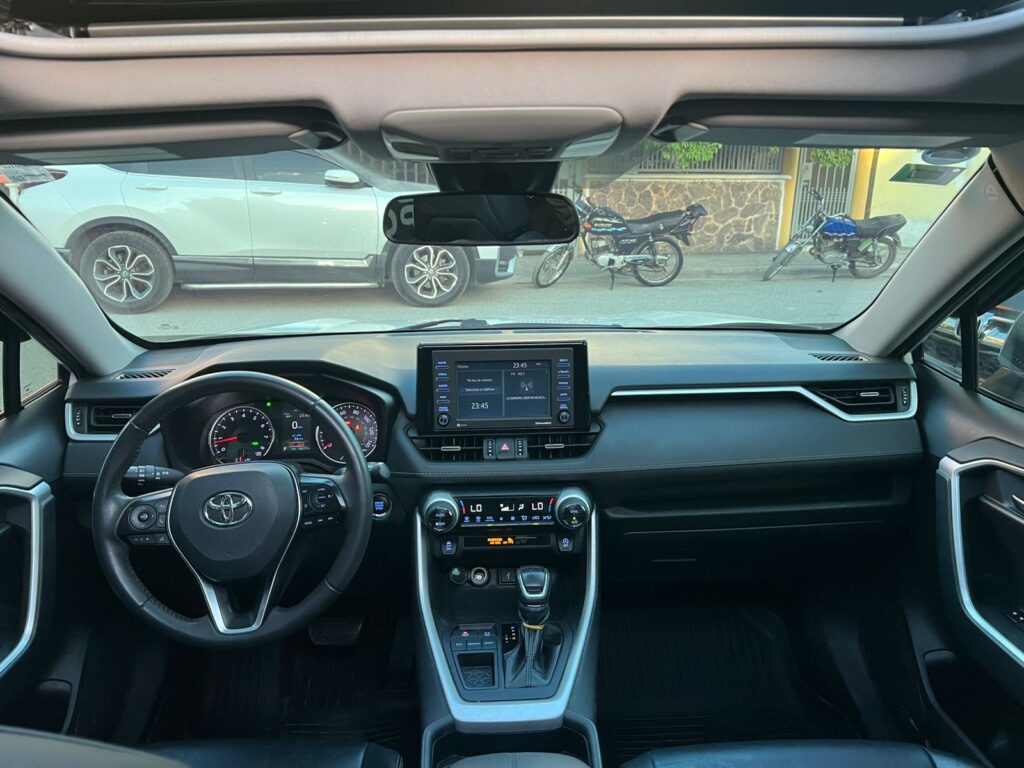 Toyota RAV4 XLE Premium 2021