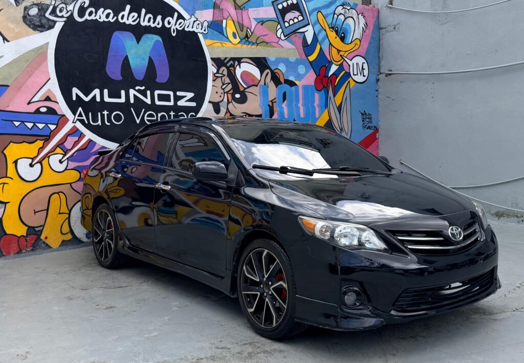 Toyota Corolla SE 2013