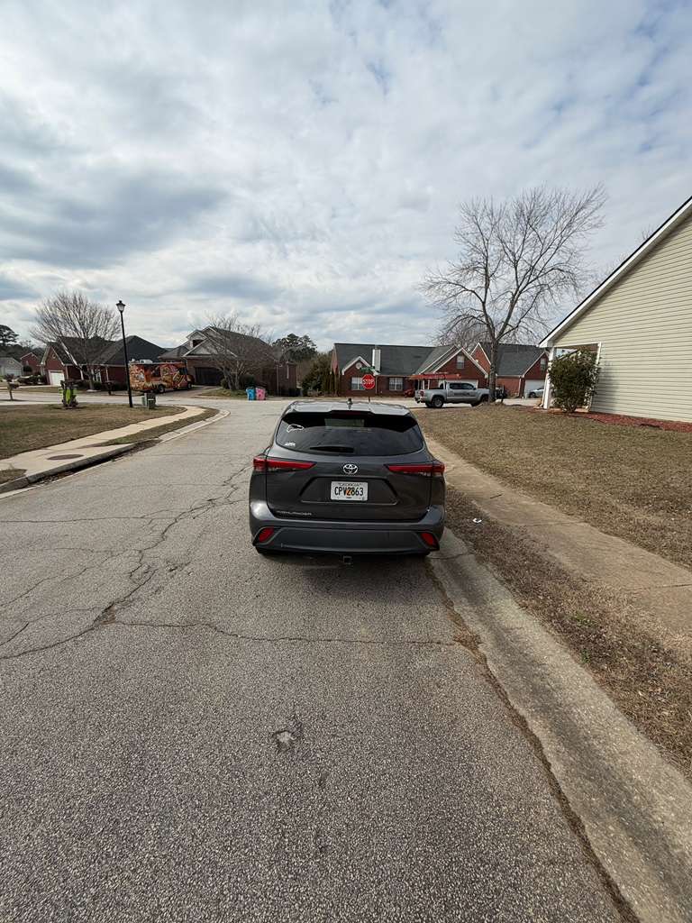 Toyota Highlander LE 2021