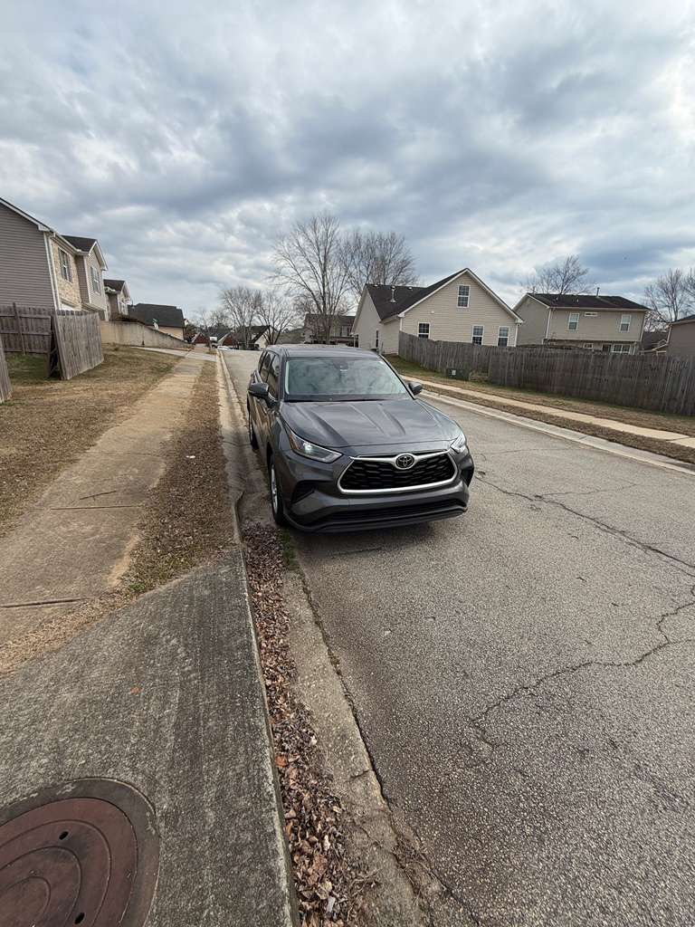 Toyota Highlander LE 2021