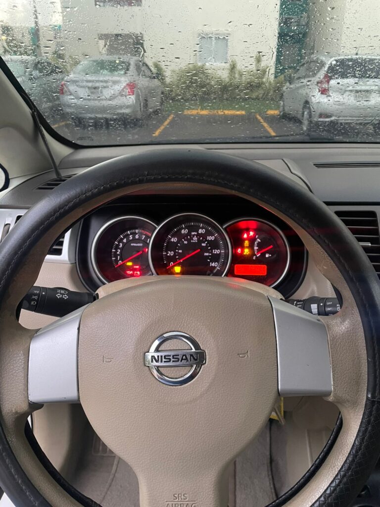 Nissan Versa A 2012