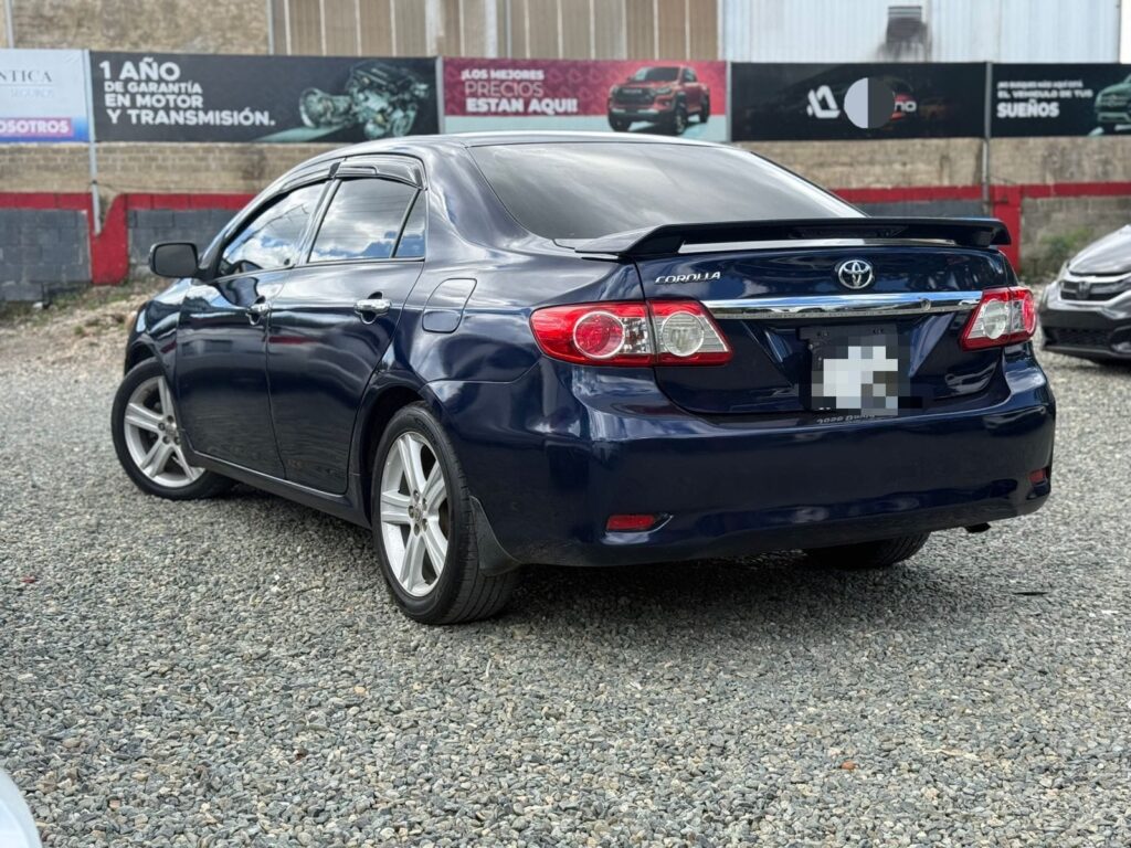 Toyota Corolla SE 2013