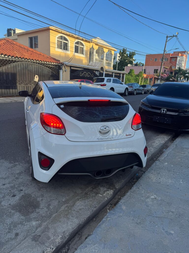 Hyundai Veloster 2013