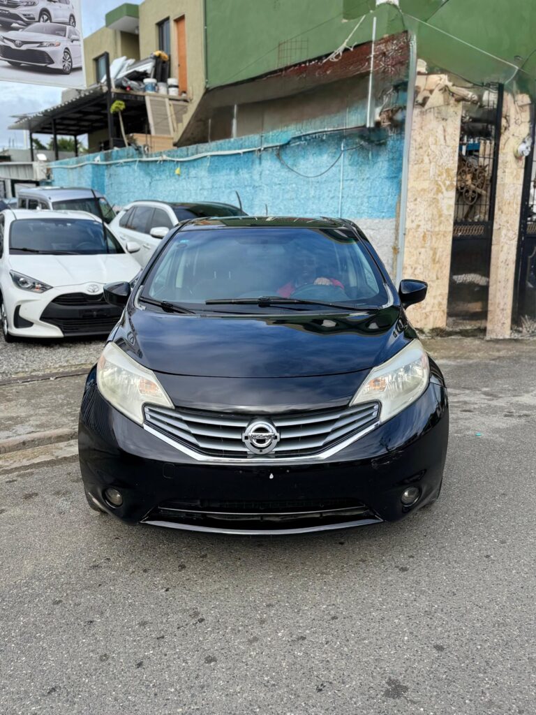 Nissan Versa 2015
