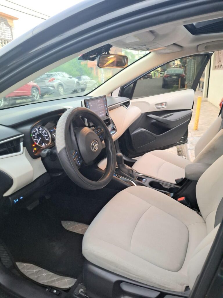 Toyota Corolla LE Plus 2020