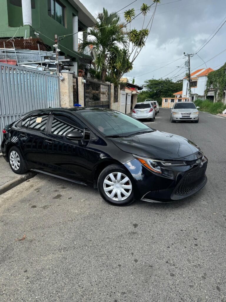 Toyota Corolla LE Plus 2020