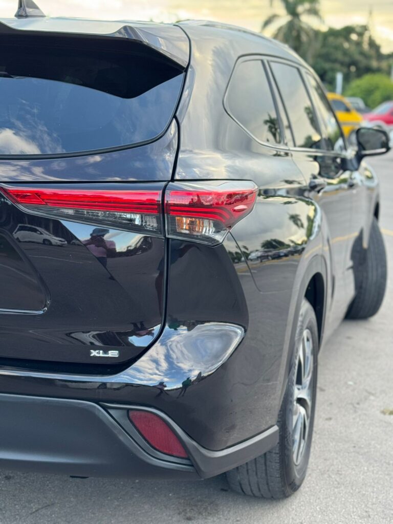 Toyota Highlander XLE 2022