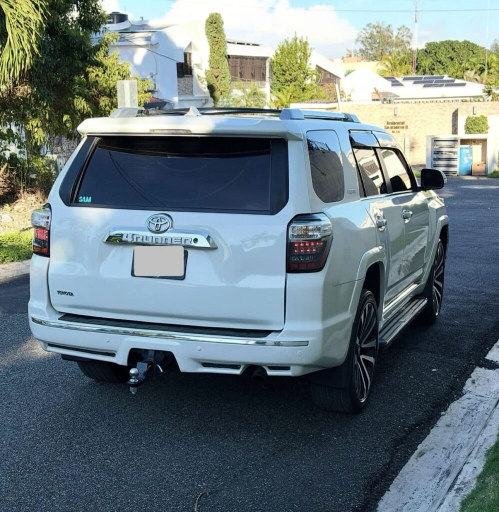Toyota 4Runner SR5 2010