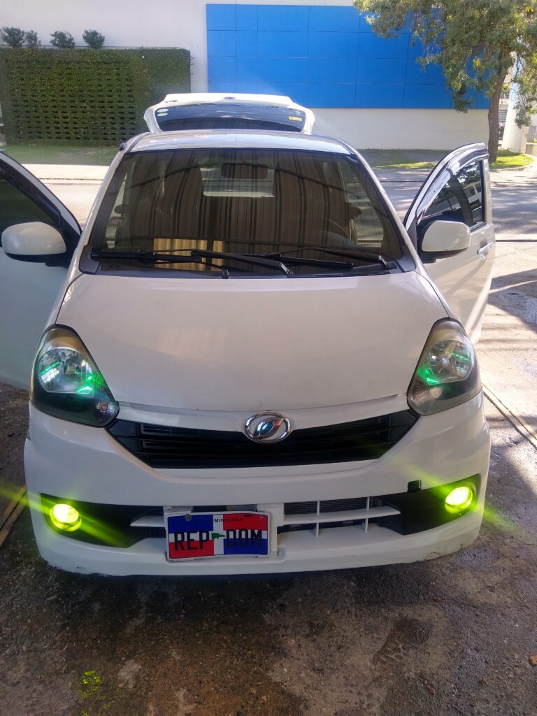 Daihatsu Mira 2015
